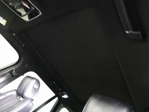 Used 2016 Land Rover Range Rover HSE image 4