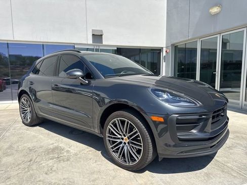 Used 2024 Porsche Macan w/ Premium Plus Package AWD/4WD image 1