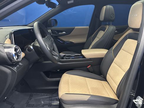 Used 2026 Chevrolet Equinox ACTIV w/ Safety and Technology Package image 12