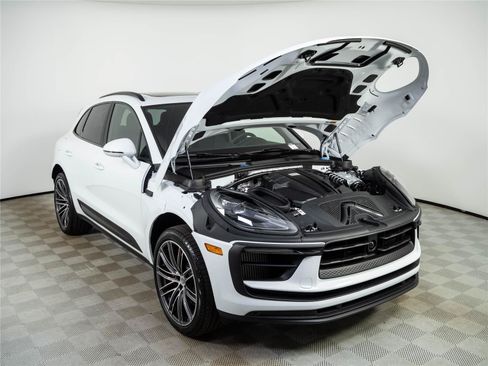 New 2026 Porsche Macan S AWD/4WD image 34