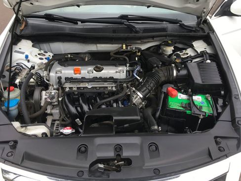 Used 2011 Honda Accord LX-P image 11