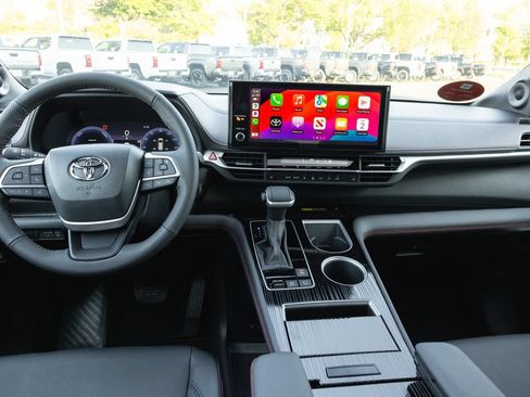 New 2026 Toyota Sienna XSE AWD/4WD image 14