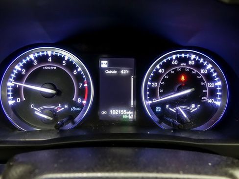 Used 2019 Toyota Highlander XLE image 17