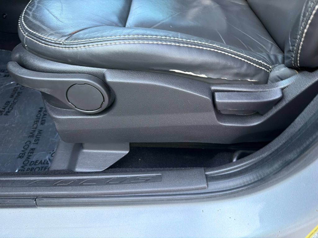 Used 2010 Ford Focus SEL FWD image 20