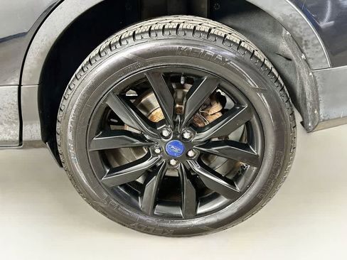 Used 2017 Ford Escape SE w/ SE Sport Appearance Package AWD/4WD image 8