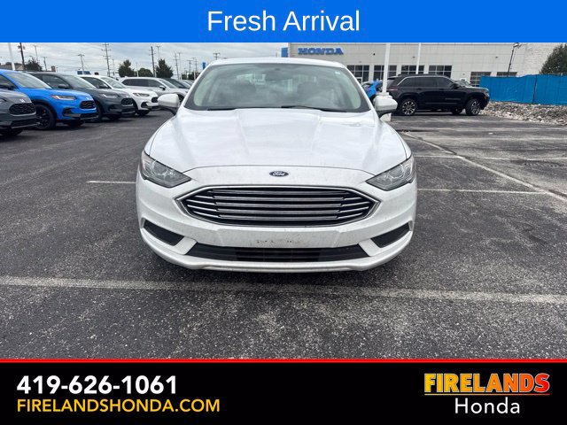 Used 2017 Ford Fusion SE FWD image 8