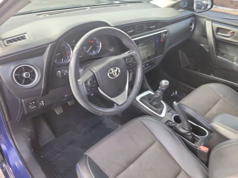 Used 2018 Toyota Corolla SE image 18