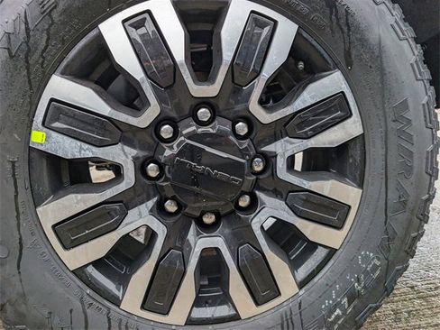 New 2026 GMC Sierra 2500 Denali Ultimate image 6