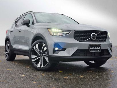 New 2026 Volvo XC40 B5 Plus w/ Protection Package Premier