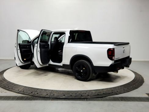 Used 2023 Honda Ridgeline Black Edition image 13