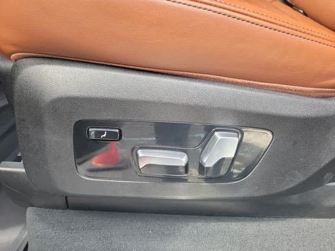 Used 2019 BMW X7 xDrive50i w/ M Sport Package AWD/4WD image 35