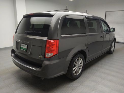 Used 2018 Dodge Grand Caravan SXT FWD image 9
