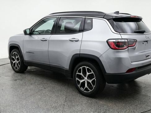 Used 2025 Jeep Compass Limited AWD/4WD image 6