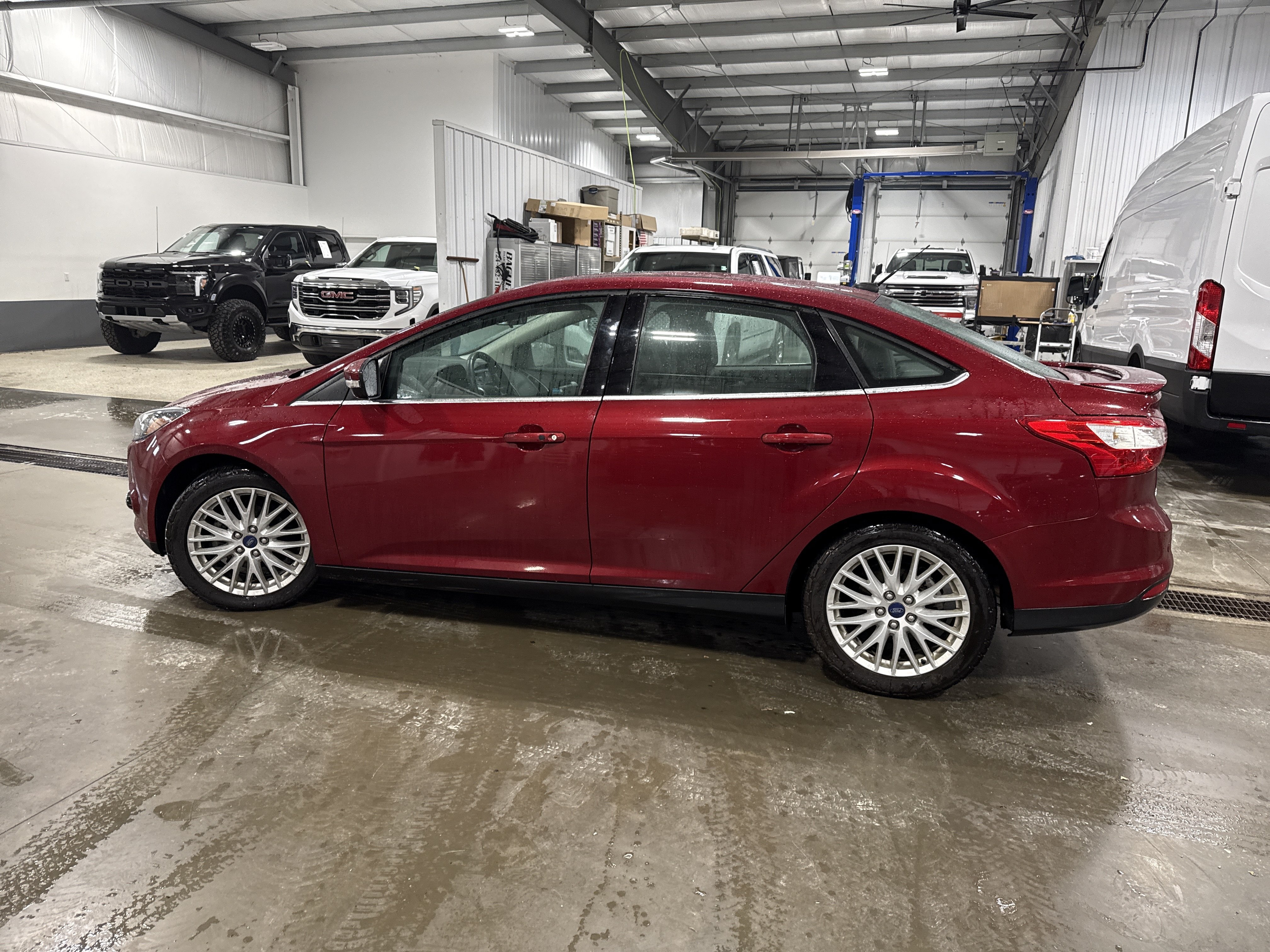 Used 2013 Ford Focus Titanium FWD image 5