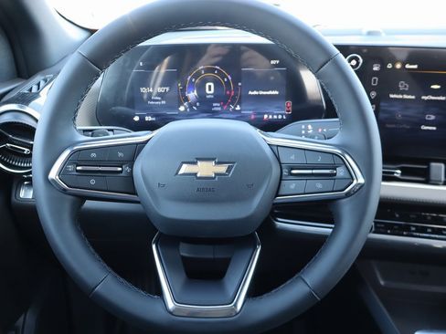 New 2026 Chevrolet Equinox LT image 7