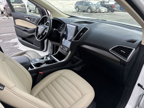 Used 2024 Ford Edge SEL image 26