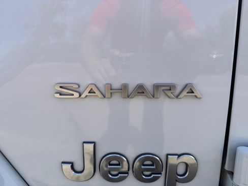 Certified 2023 Jeep Wrangler Unlimited Sahara AWD/4WD image 24