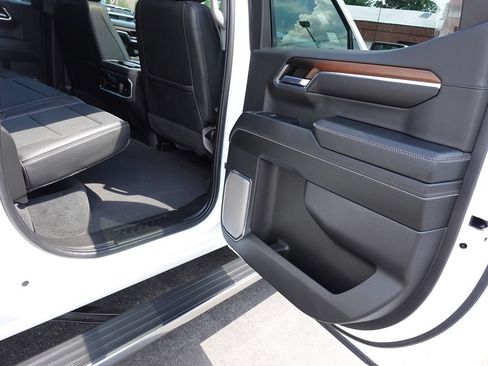 Used 2024 GMC Sierra 1500 Denali w/ Denali Reserve Package AWD/4WD image 35