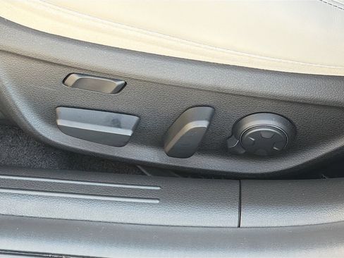 Used 2024 Genesis G70 3.3T Advanced w/ Sport Prestige Package image 25