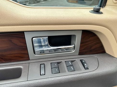 Used 2012 Ford F150 Lariat w/ Lariat Chrome Pkg image 21