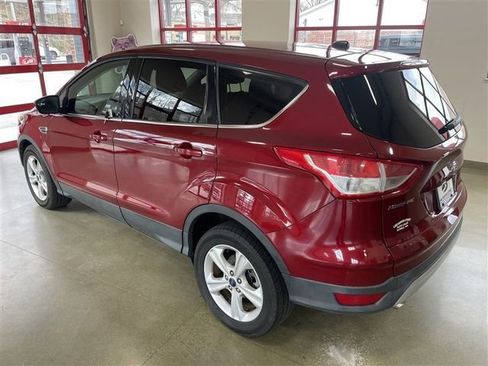 Used 2015 Ford Escape SE image 5
