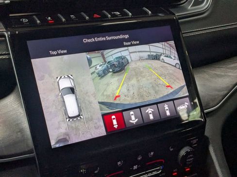 Used 2024 Jeep Grand Cherokee L Limited w/ Luxury Tech Group II image 21