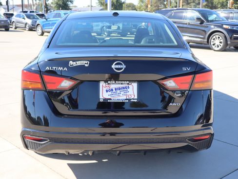 Used 2024 Nissan Altima 2.5 SV image 6