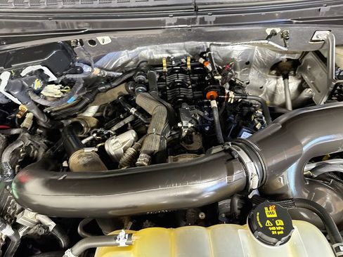 Used 2022 Ford Expedition XLT RWD image 40