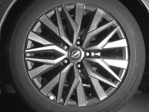 Used 2025 Nissan Altima 2.5 SV FWD image 14