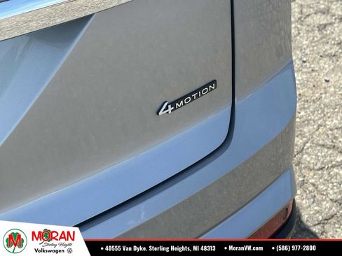 Certified 2023 Volkswagen Atlas Cross Sport SE w/ Panoramic Sunroof Package AWD/4WD image 10