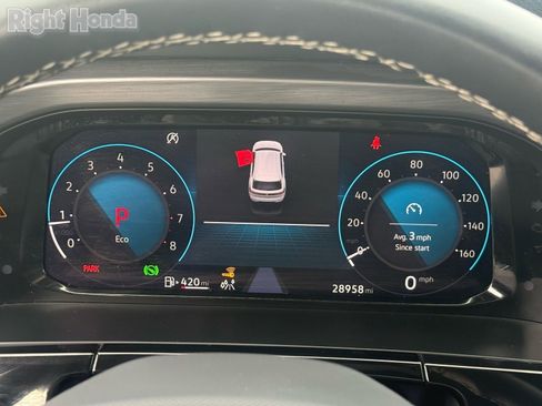 Used 2025 Volkswagen Atlas Cross Sport SE image 17