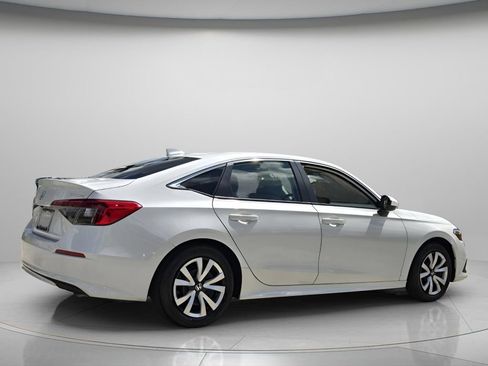 Used 2023 Honda Civic LX image 5