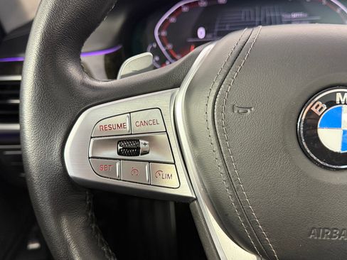 Used 2022 BMW 740i w/ Premium Package image 17