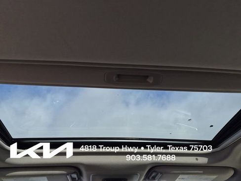 Used 2022 Toyota Camry SE w/ Convenience Package FWD image 26
