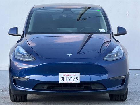 Used 2023 Tesla Model Y Long Range image 9