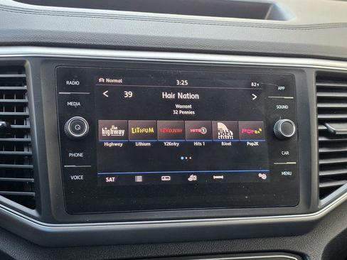 Used 2018 Volkswagen Atlas SE AWD/4WD image 18