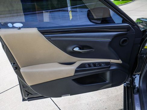Used 2021 Lexus ES 350 w/ Accessory Package 2 FWD image 34