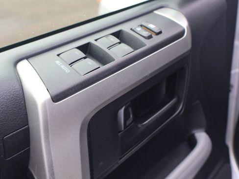 Used 2011 Toyota 4Runner SR5 w/ Convenience Pkg image 20