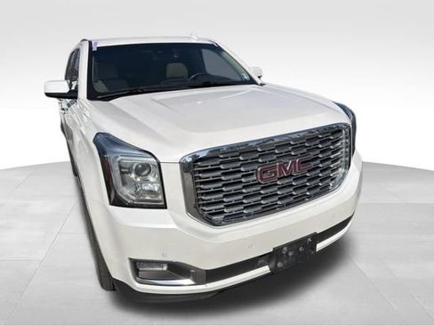 Used 2019 GMC Yukon Denali w/ Denali Ultimate Package AWD/4WD image 5