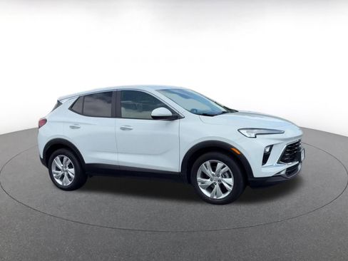Used 2025 Buick Encore GX Preferred FWD image 2