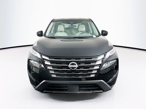 Used 2025 Nissan Rogue SV FWD image 2