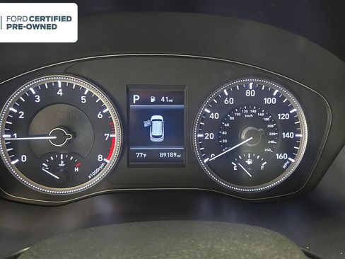 Used 2019 Hyundai Santa Fe SE AWD/4WD image 13