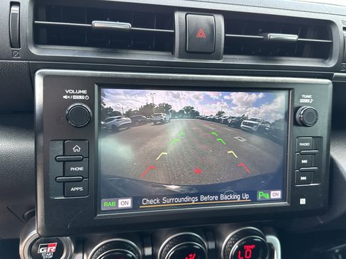 Used 2022 Toyota GR86 Premium image 21