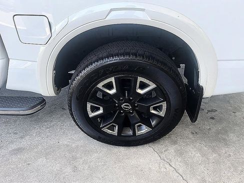 Used 2024 Nissan Titan Platinum Reserve w/ Moonroof Package AWD/4WD image 8