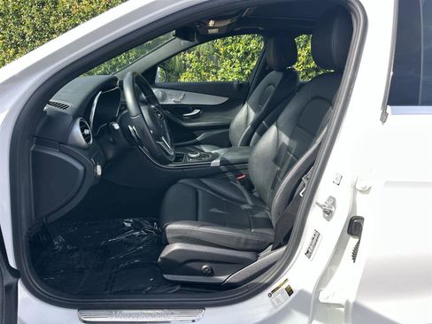 Used 2021 Mercedes-Benz C 300 4MATIC Sedan image 11
