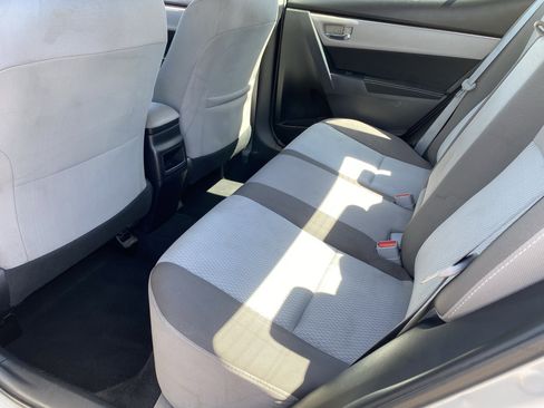 Used 2018 Toyota Corolla LE FWD image 14