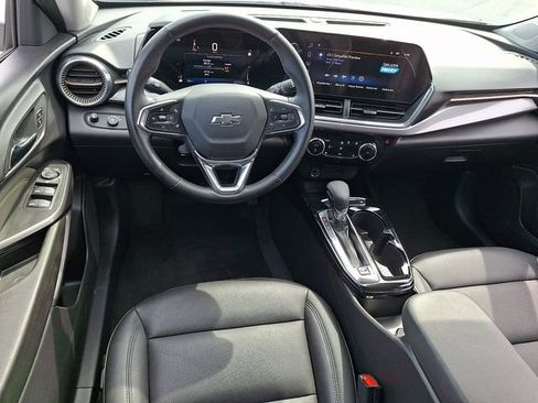 Certified 2025 Chevrolet Trax ACTIV w/ Driver Confidence Package FWD image 11