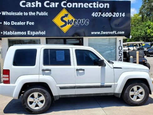 Used 2012 Jeep Liberty Sport RWD image 7