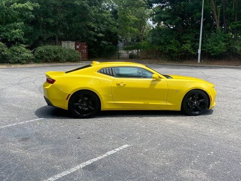Used 2016 Chevrolet Camaro LT RWD image 4