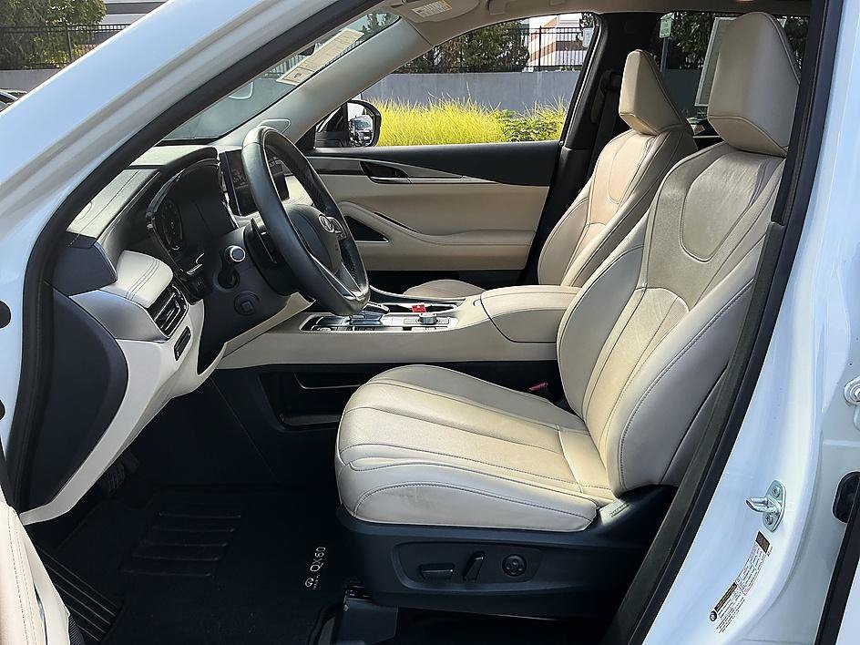 Used 2025 INFINITI QX60 Luxe FWD image 12